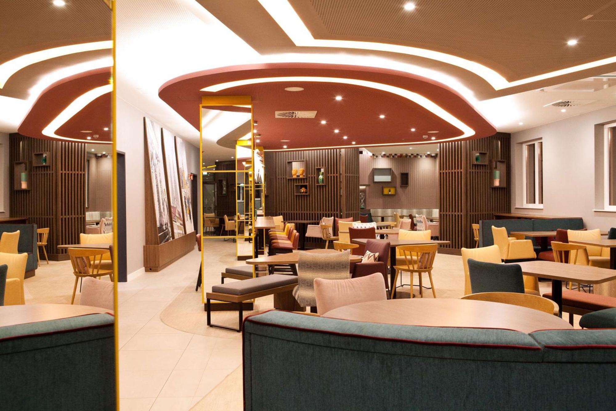 Hampton By Hilton Regensburg Hotel Eksteriør billede